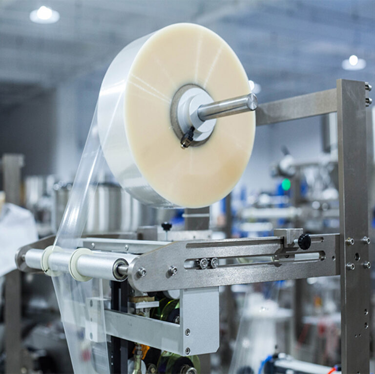 Automatic Liquid Filling and Sealing Machine 320L