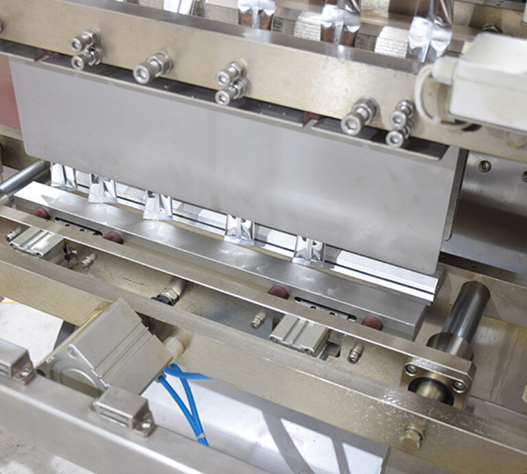 Multi-Row Packaging Machine for Liquid