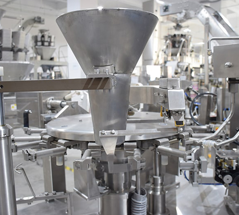filling and sealing machine